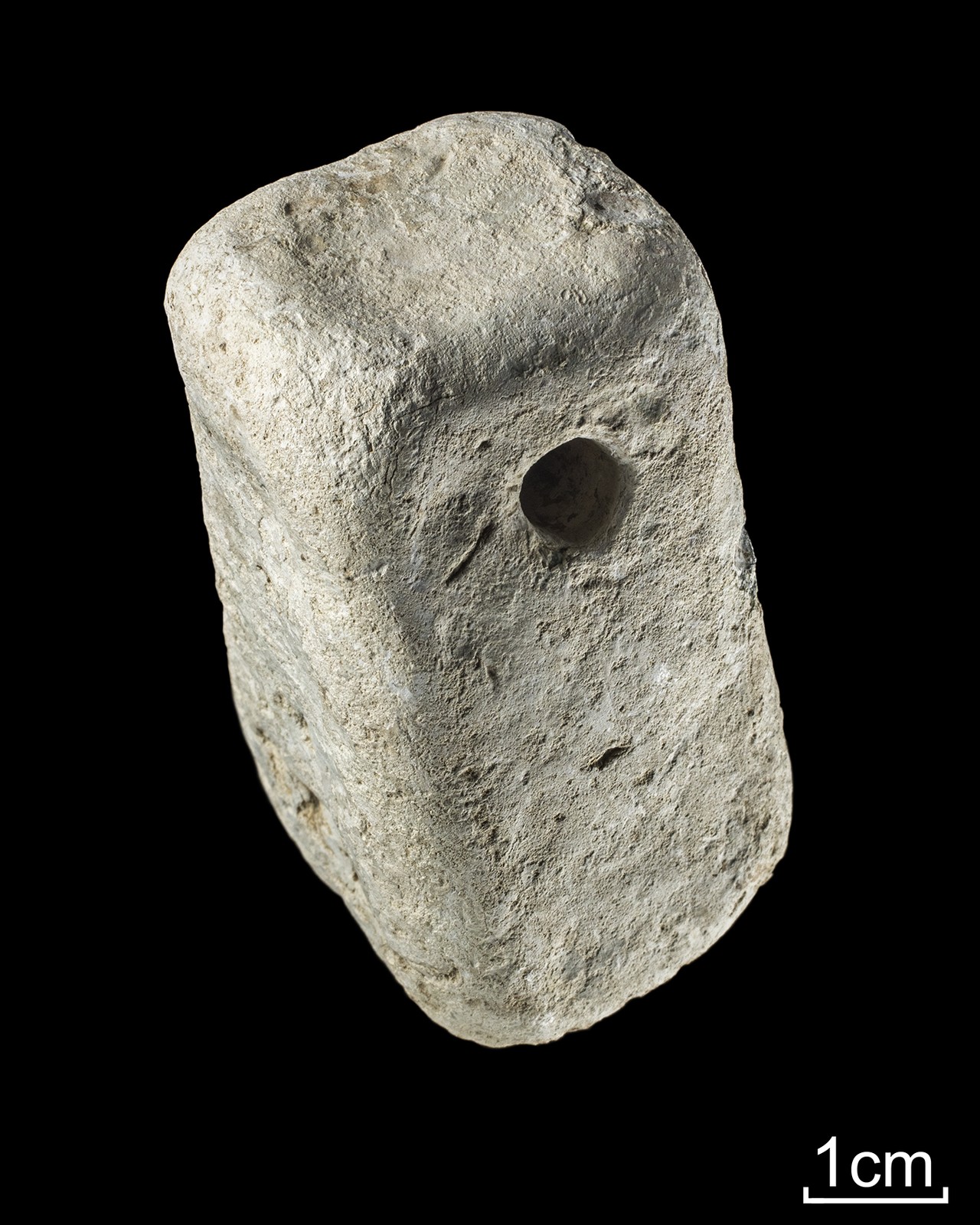 Sundern. Kaiserzeitlicher Bleibarren; Länge 5,6 cm - Foto: LWL-AfW Olpe/Hermann Menne.