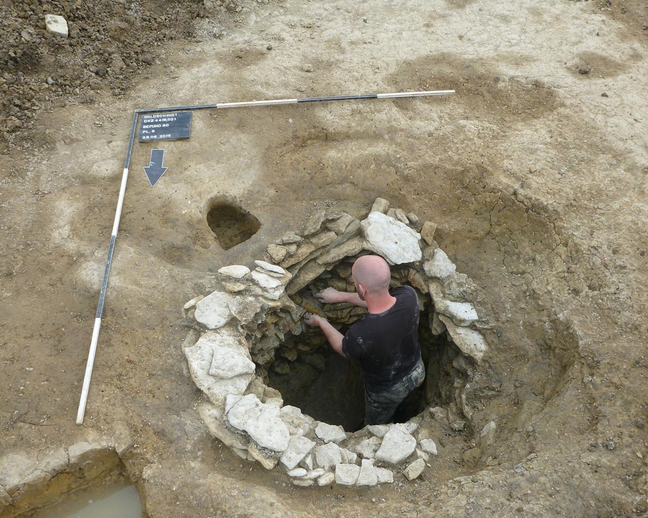Ausgegrabener Brunnen; Foto LWL/S. Spiong