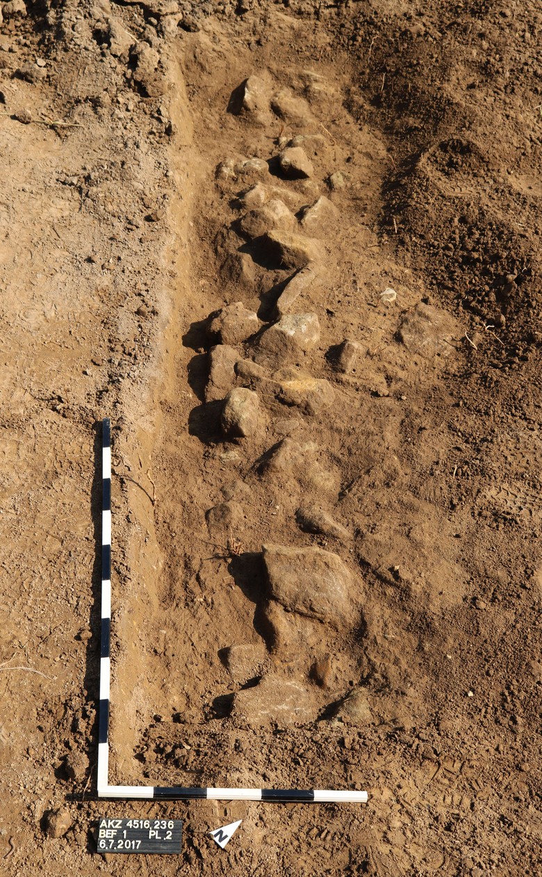 Der freigelegte Befund im Planum (LWL-Archäologie für Westfalen/T. Poggel)