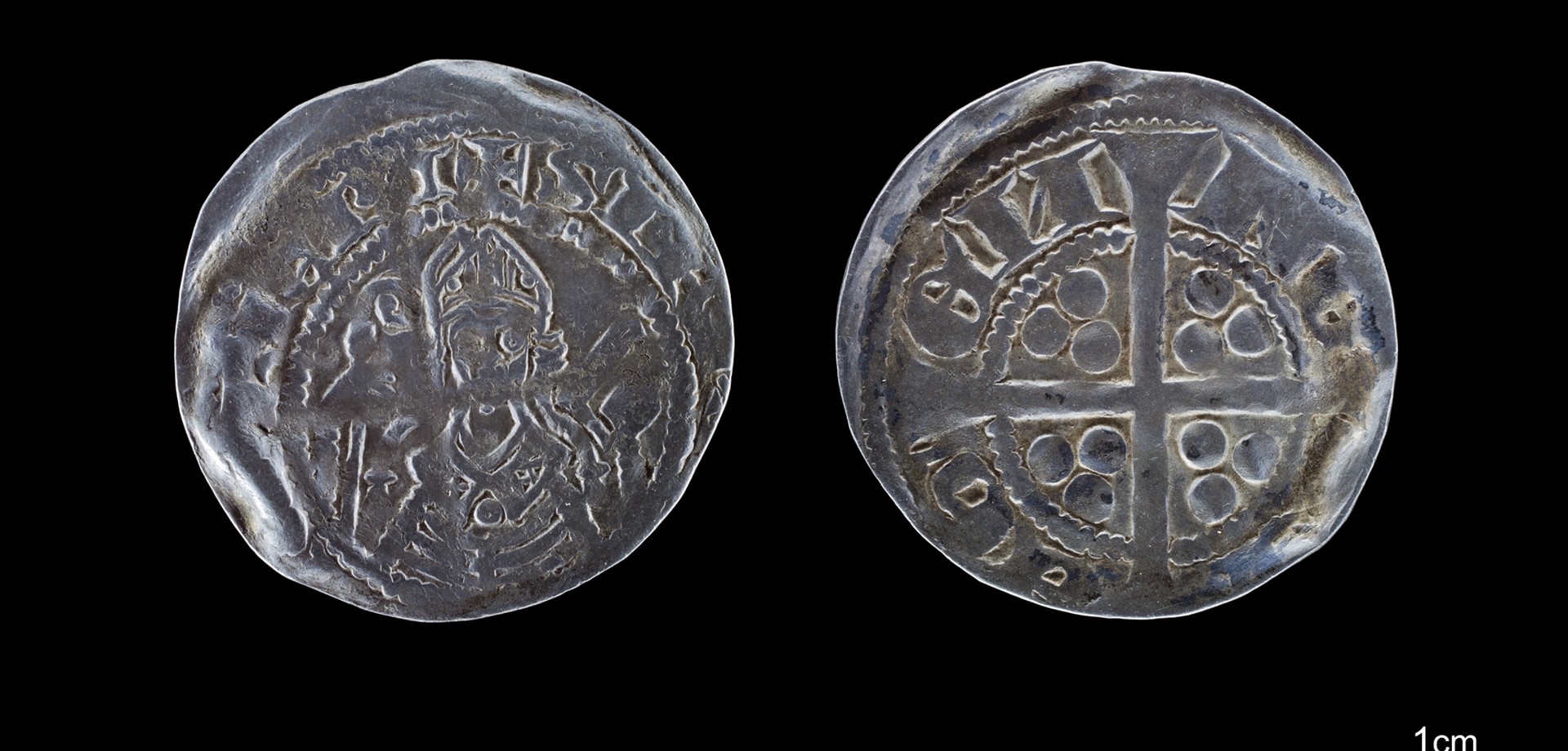 Silberne Münzprägung des Kölner Erzbischofs (Foto: LWL/H. Menne).