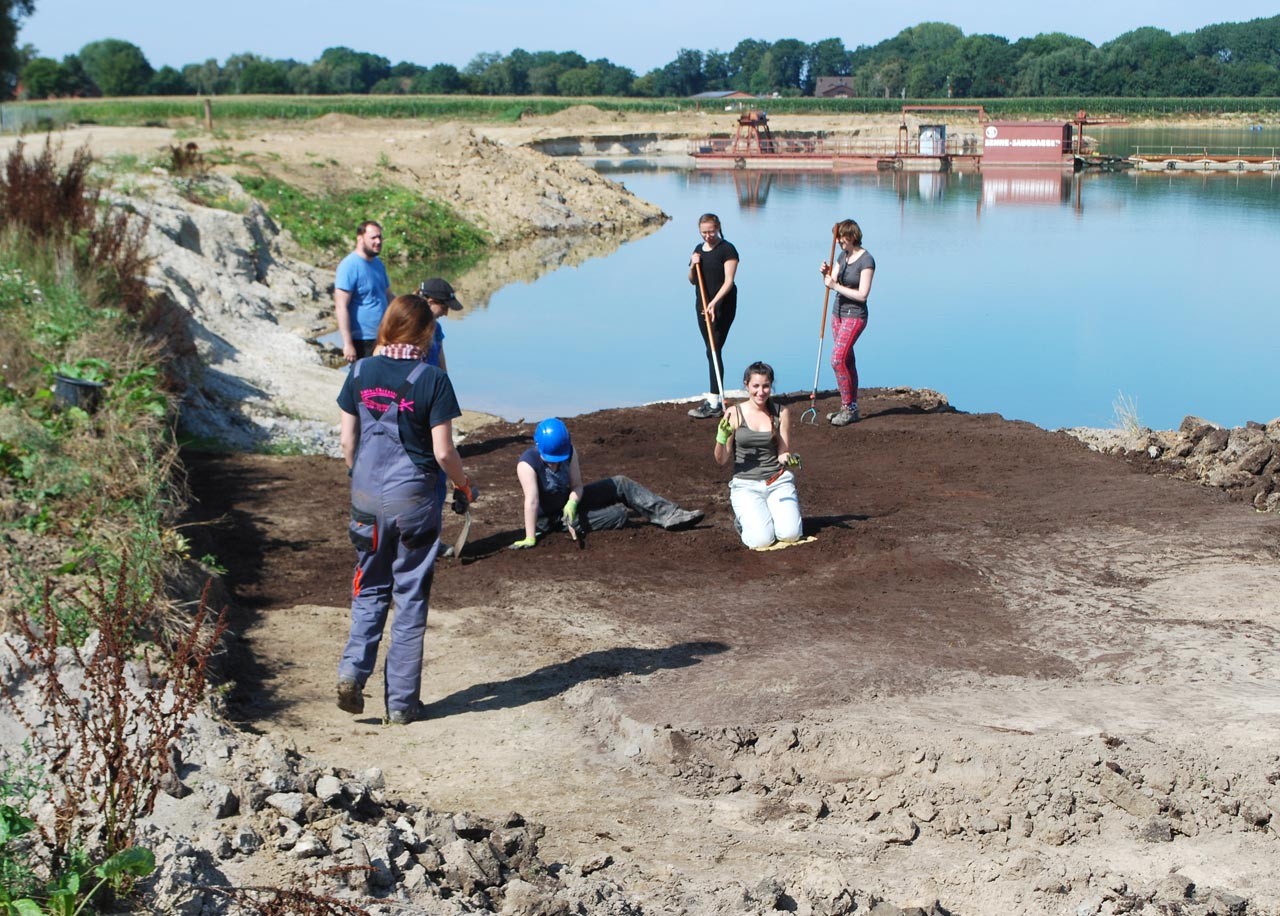 Für die Fotodokumentation muss jede Fläche erst sauber abgezogen und geputzt werden; Foto: WWU Münster/S. Luke