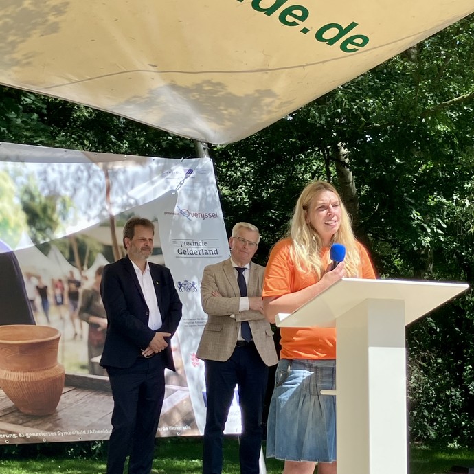 ... (vergrößerte Bildansicht wird geöffnet)