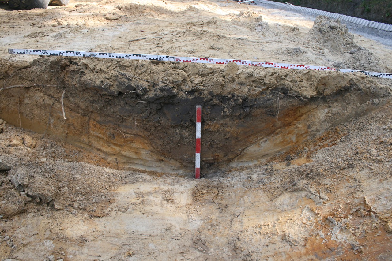 Die archäologischen Spuren des Grabens. Foto: LWL