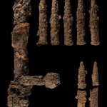 Meschede-Eversberg. Waffenteil und Munition der Täter. – Foto: LWL-AfW Olpe/Thomas Poggel. (vergrößerte Bildansicht wird geöffnet)