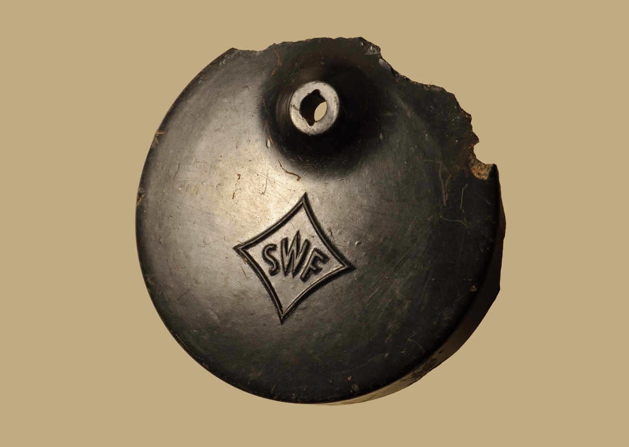 Bakelitdeckel der Firma Spezialwerkzeug-Fabrik GmbH Feuerbach, Foto: LWL/C. Hildebrand