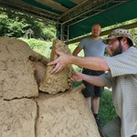Lose Hüllenteile des oberen Abschnittes wurden neu befestigt (Foto: LWL-Archäologie für Westfalen/M. Zeiler). (vergrößerte Bildansicht wird geöffnet)