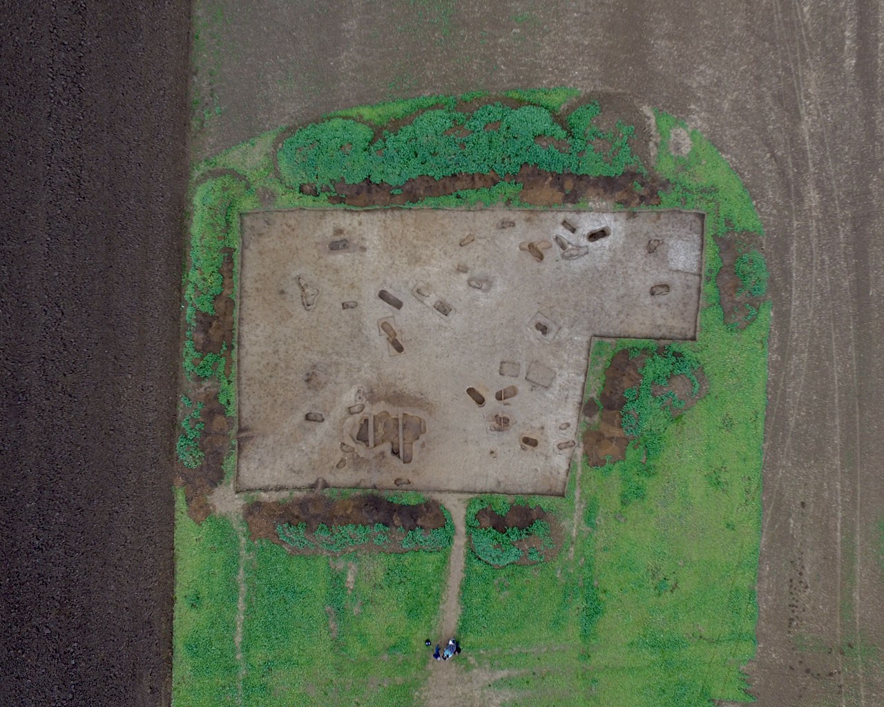 Blick von oben per Drohne: Die gesamte Grabungsfläche 2015; Foto: LWL/M. Esmyol