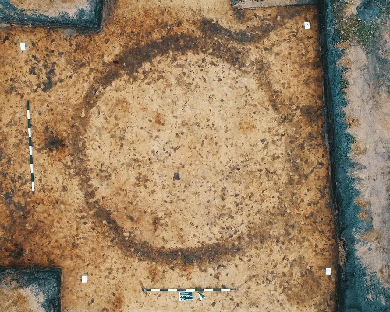 Foto: R. Bieze, Salisbury Archäologie GmbH