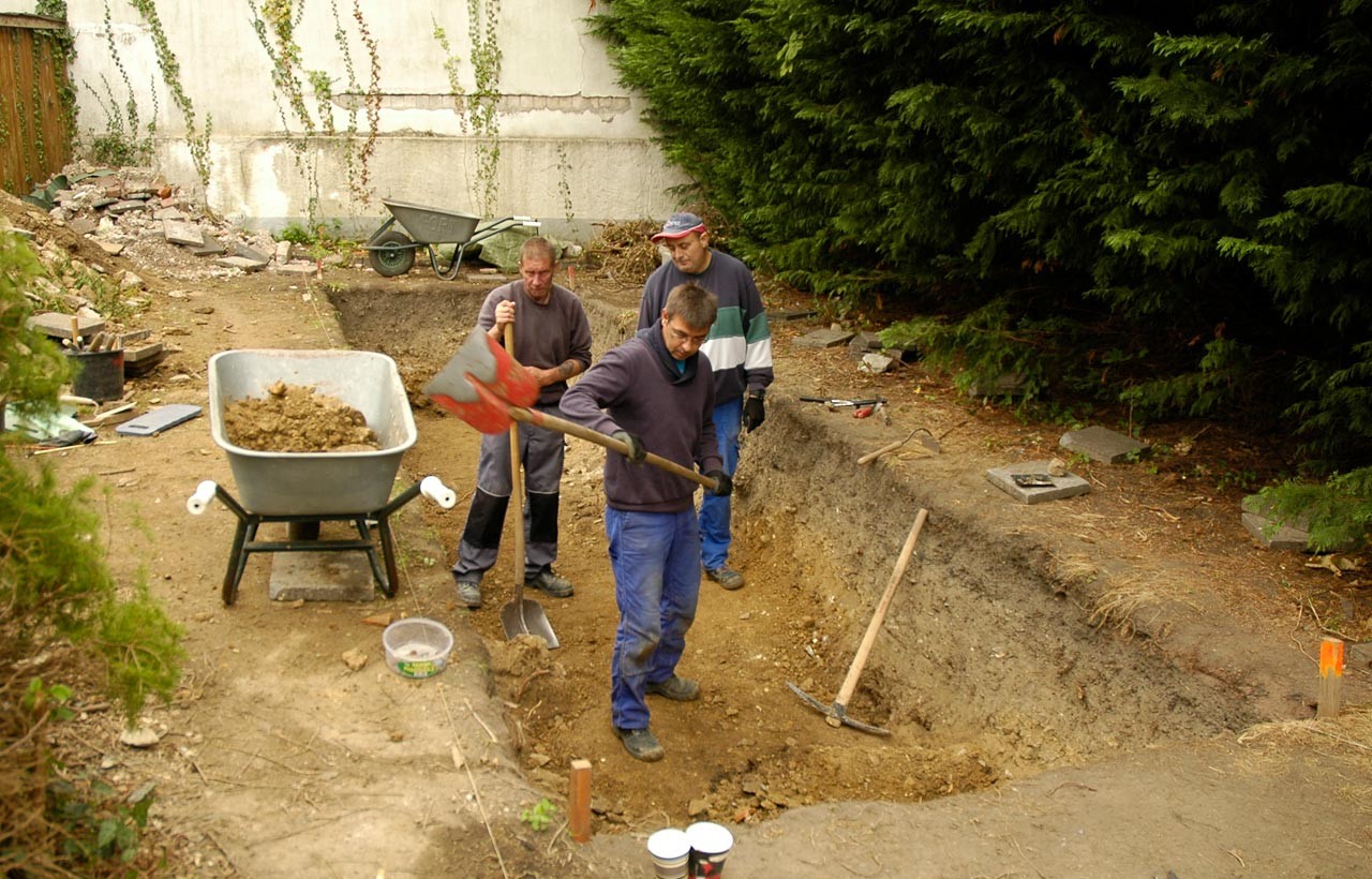 Ausgrabungsteam in Büren, Bertholdstraße 3; Foto: LWL/T. Eggert