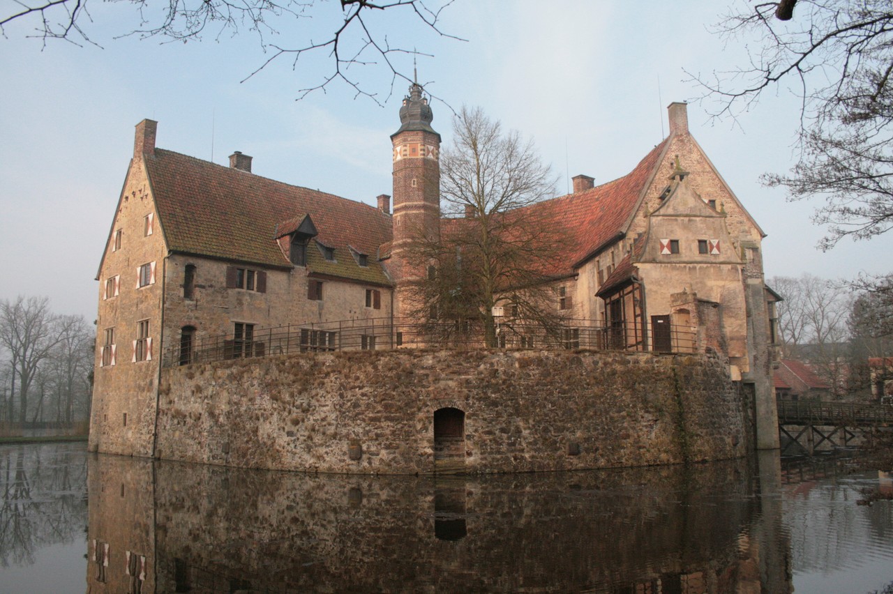 Andere Perspektive der Burg.